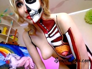 Bodypainted blond poulette masturbe - sexiecams.com