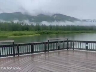 Dulkinimasis į a privatu lake į alaska