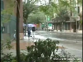 Rebecca missed jej autobus i to był raining wszystko dzień. to gave nas za szansa do zrobić coś zalotne na jej przez ofiara to niesamowite starsze somewhere do pobyt podczas czekanie na za następny autobus do przyjechać. ona ca