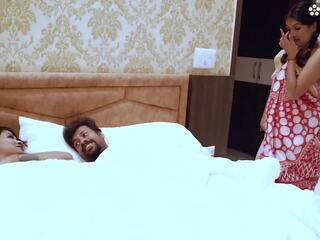 Wife Ke adult clip Karne Se Mana Karne Par Pati Ne Wife Ke Samne Hi Kaamwali Bai Ko Chod Dala Hindi Audio | xHamster