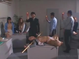 Jap x nominale film schiavo punito con eccezionale cera dripped su suo corpo