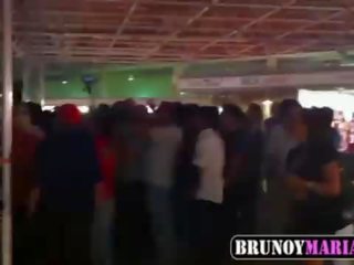 Asi 拉斯 montamos gordas follando en publico brunoymaria 一 saco