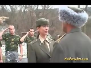 Ushtri i ri dashnor merr soldiers spermë