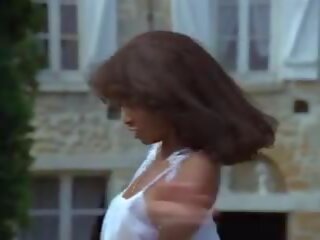 Petites culottes chaudes et mouillees 1982: फ्री xxx चलचित्र 0e