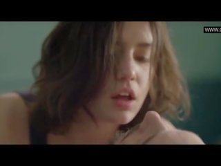 Adele exarchopoulos - zgoraj brez xxx video prizori - eperdument (2016)